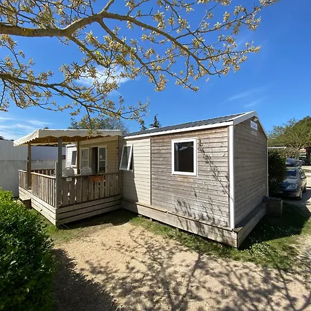 Le Repos Campsite 2*