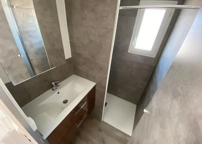 אתר קמפינג Le Repos 2*