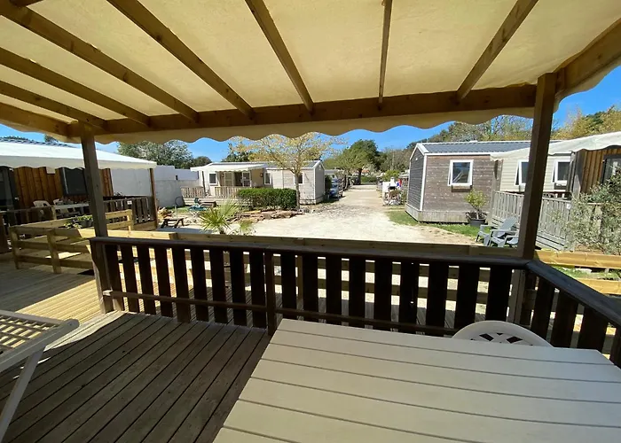 Le Repos 2* סן-פאלה-סור-מר